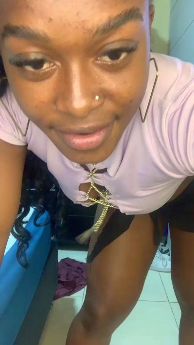 Cami_culona live from Colombia