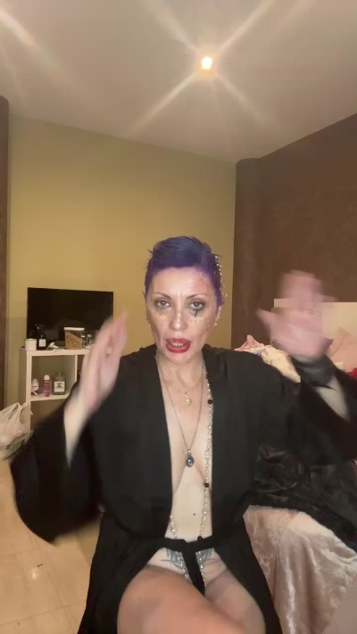 Campanilla757 live from Spain