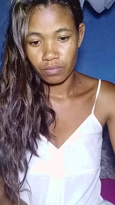 Carinahot02 live from Madagascar