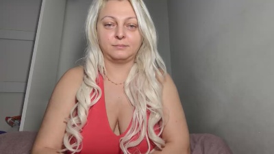 CarolinaSmith live from United Kingdom