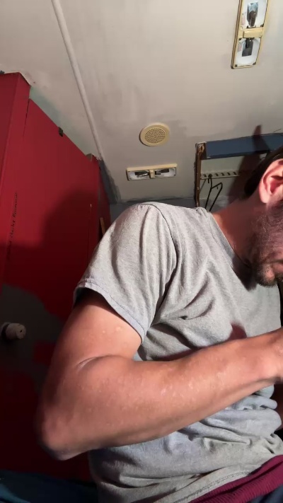 CharlsNCharg live from United States