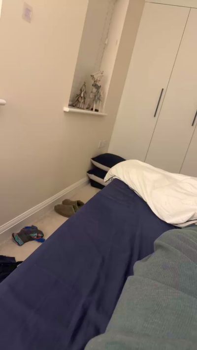 CheekyChapUK25 live from United Kingdom