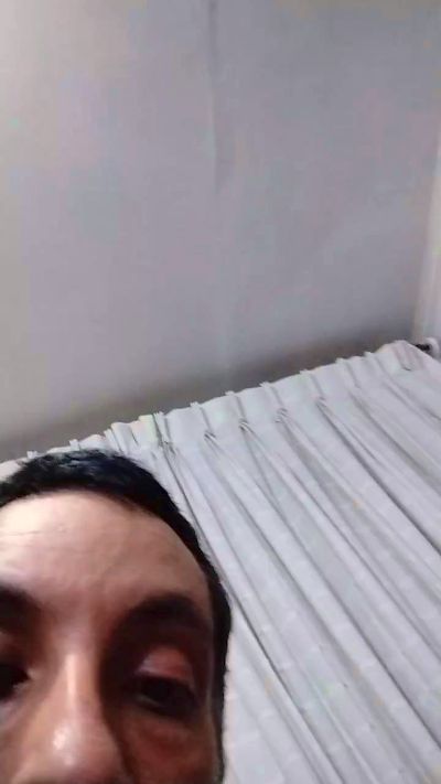 Crissmxxx live from Chile