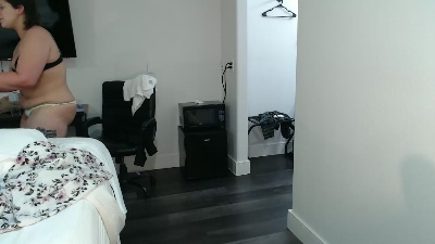 DaniDebauchery live from United States