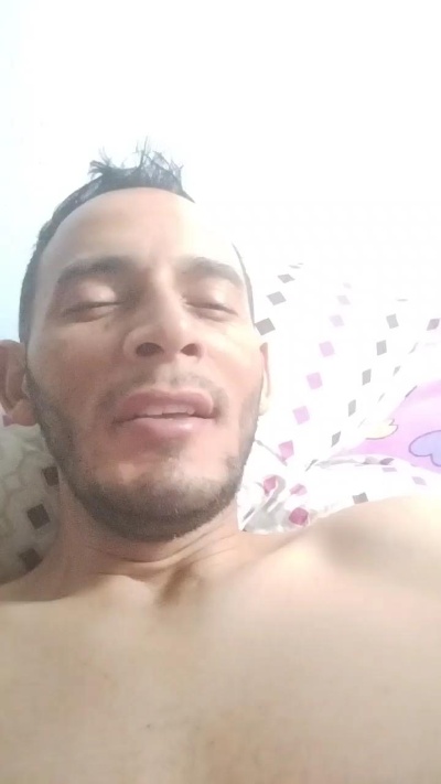Daviddfg live from Colombia