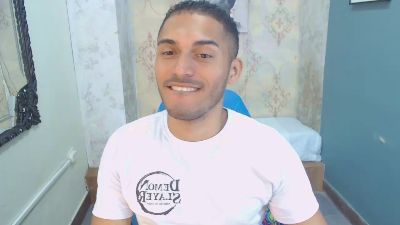 Derek_Storm live from Colombia