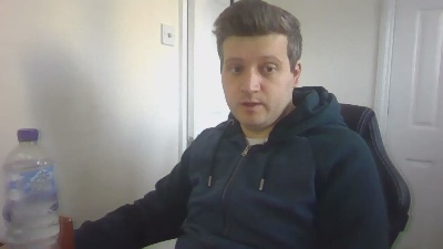 Desperat2Holdit live from United Kingdom