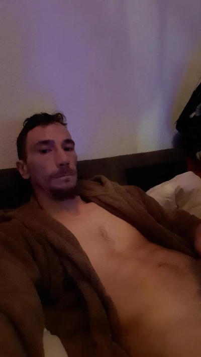 Djihanian84 live from France