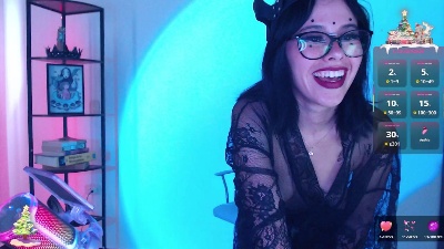 DomGiirl live from United States