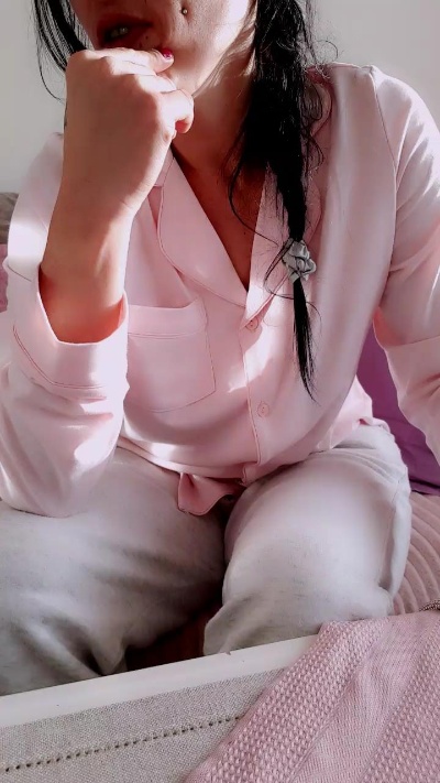 DouceQueen live from France