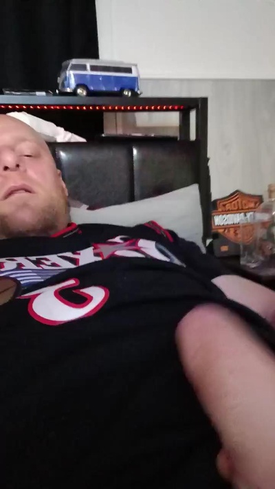 Duke1987 live from Canada