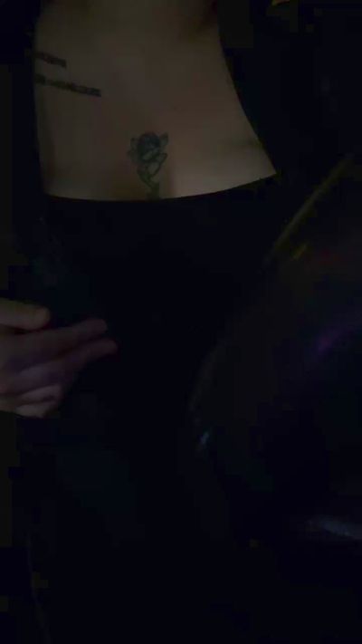 Dutchbigboobsxx live from Netherlands