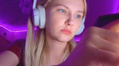 EleaseRaine live from France