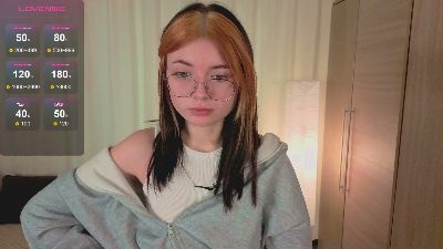 Elizabeth_Leee live from Latvia