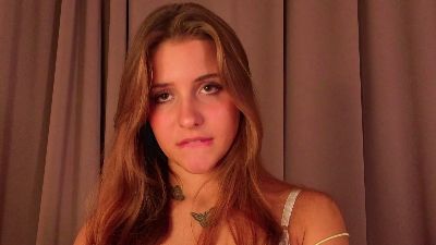 EllamaeWerley live from Spain