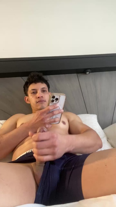 Emman629 live from United States