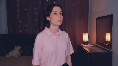 FatimahEkker live from United States