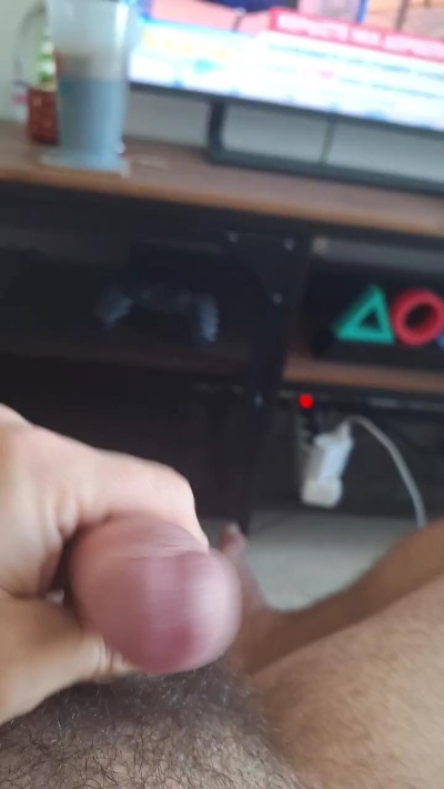 Feetneos live from Greece