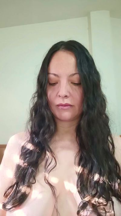 FoxySpanks live from United Kingdom