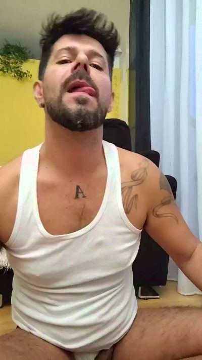 Fredylover live from Spain