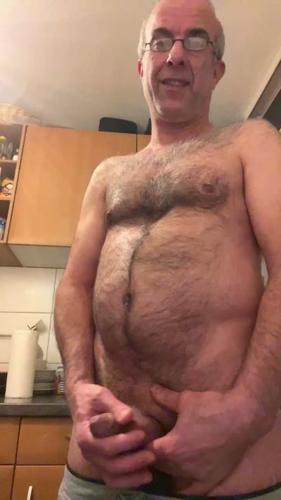 Gigollo22 live from Germany