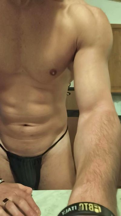 Gil_Hot_ live from Italy