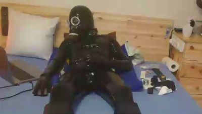 Gummikerl320 live from Germany