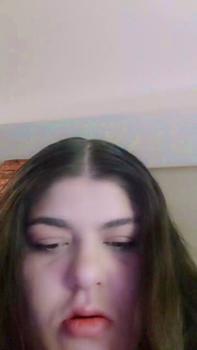 HaileyHeartz live from Canada