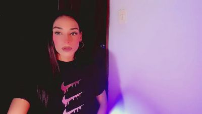 HapperTyla live from United States