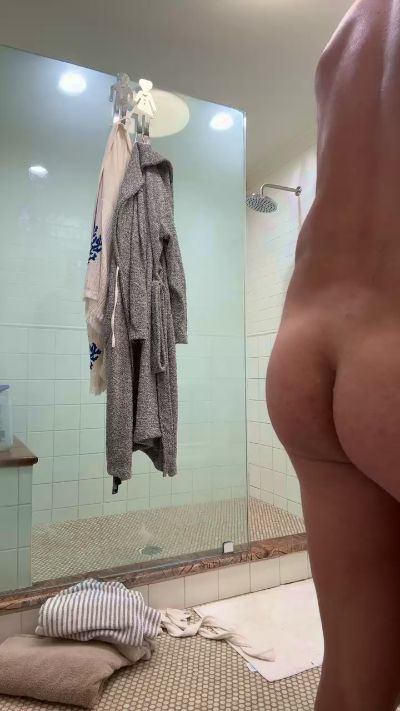 Hard4u2526 live from United States