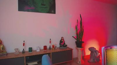 HarmonyEvans_ live from Spain