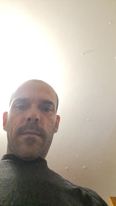 Hierrocrudo live from Spain