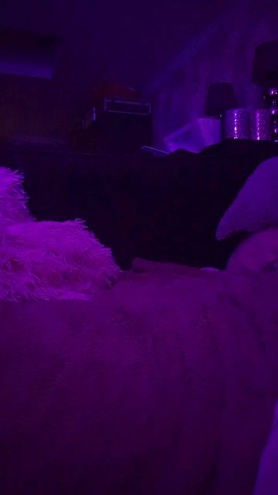 Hot_daisy live from Netherlands