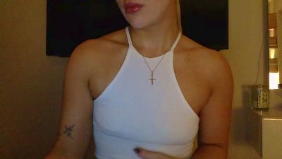 HottieNextDoor live from United Kingdom