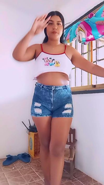 Jeans_Pee live from Colombia