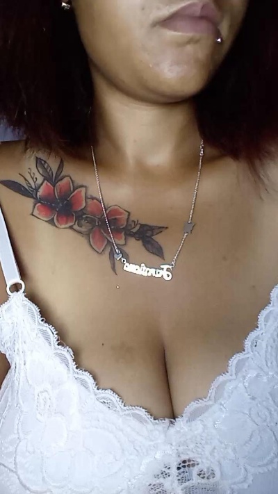 Jena_hot2 live from Madagascar