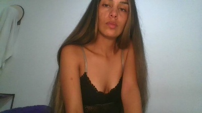 JuanaBrunette7 live from Colombia