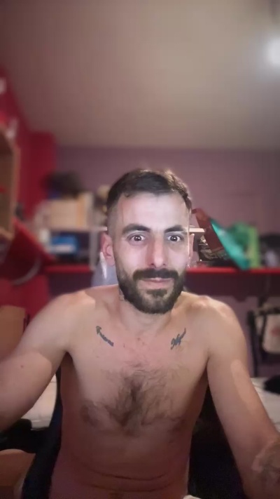 Juegueton35 live from Spain