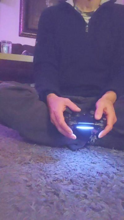 Justin_slave_me live from United States