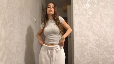 KelsieNogle live from Australia