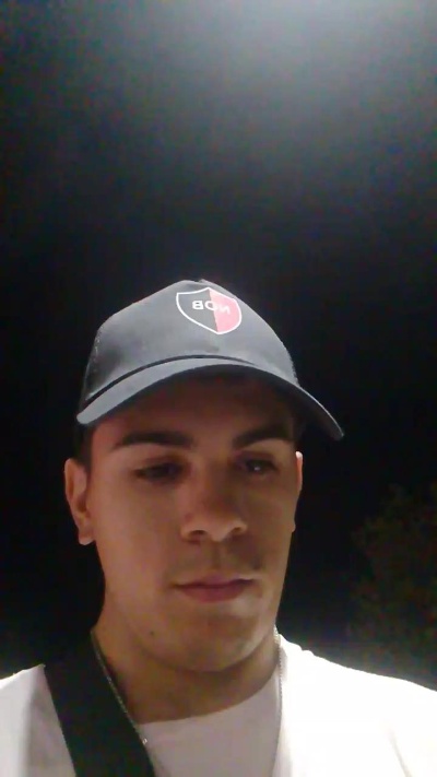 Kevin_423 live from Argentina