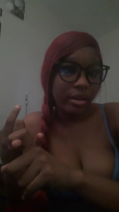 KittenKween_1 live from United States