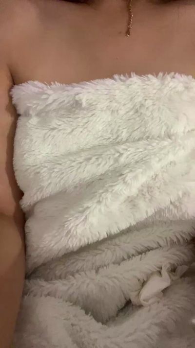 Labrunetteee live from France