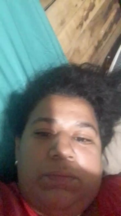 Lamamadora18 live from Colombia