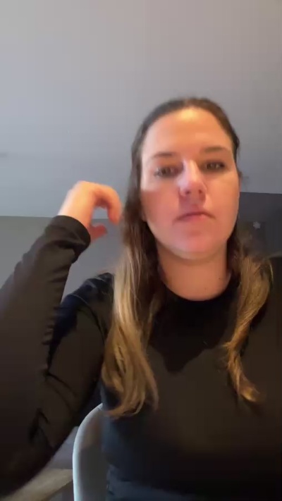 Lauretta5702 live from Germany