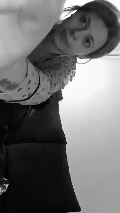 Leeri7 live from United Kingdom