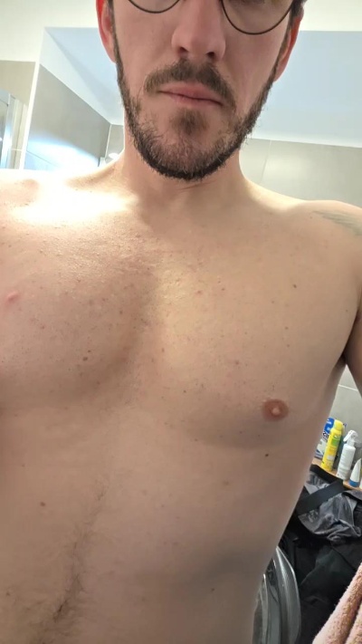 Lesamoureux_18 live from France