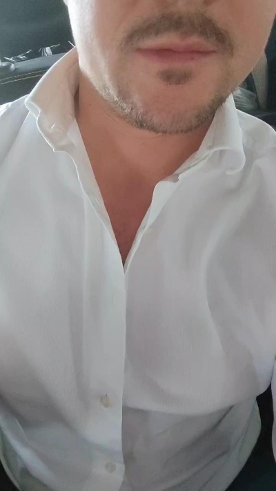 Liukaz live from Italy