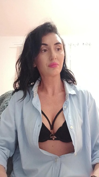 Lola05love live from Italy