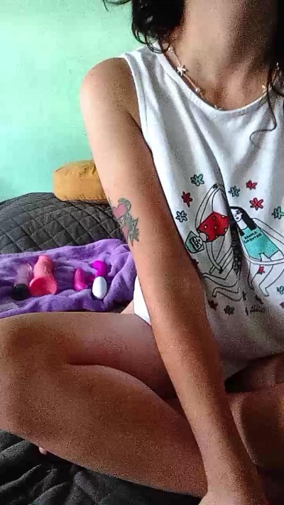 Lola_Libertad live from Spain